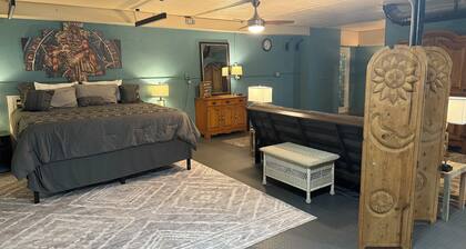 Furnished Garden Room Efficiency