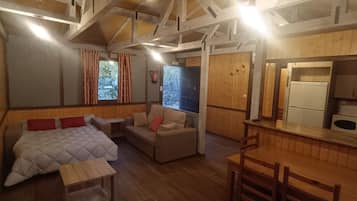 2 多间卧室、WiFi、床单