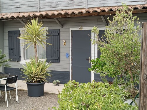 Montélimar sud - 3-room house for 1 to 4 people - Closed private parking lot