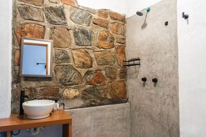 Dusche, Handtücher, Seife, Toilettenpapier