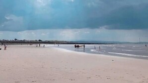 Cabin | Beach - 3br-sleeps8-parking-pool-prime Location (Holywell)