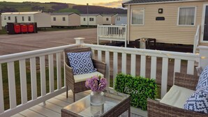 Cabin | Terrace/patio - 3br-sleeps8-parking-pool-prime Location (Holywell)