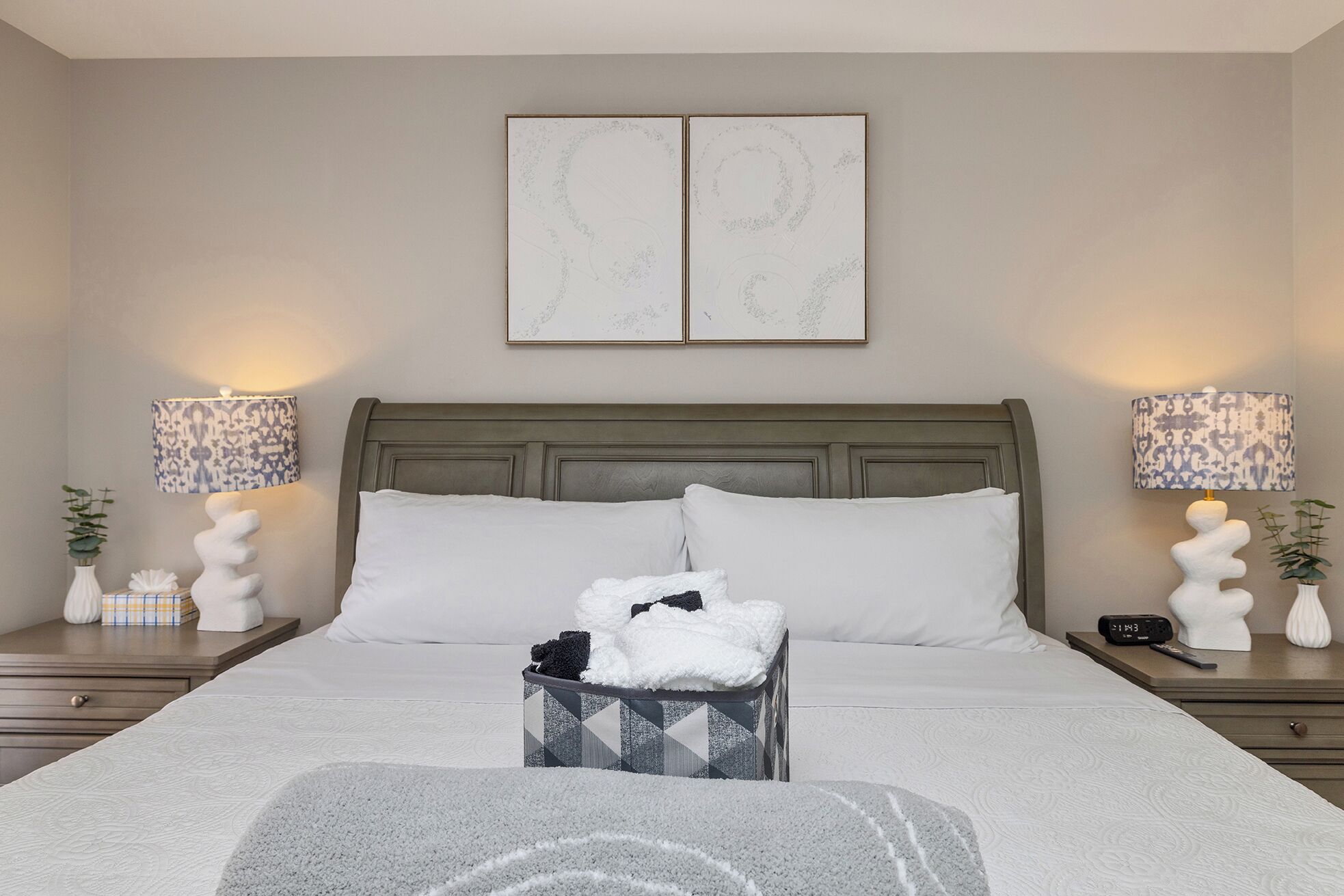 2 chambres, fer et planche à repasser, lit parapluie, Wi-Fi gratuit