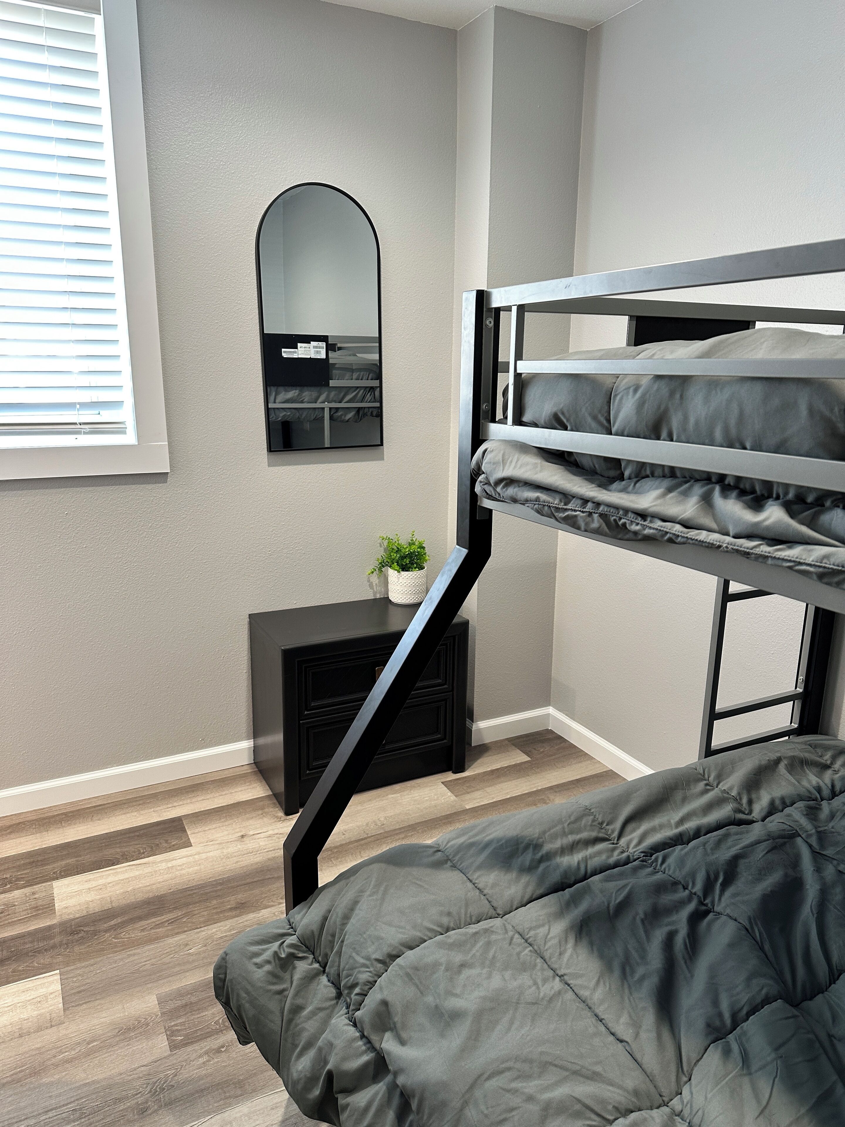 2 bedrooms, free WiFi, bed sheets, wheelchair access