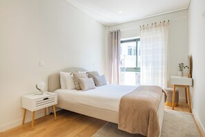 Comfort Apartment, 1 Bedroom, Non Smoking | 1 bedroom, iron/ironing board, free WiFi, bed sheets - Paraíso City Stay II (Porto)