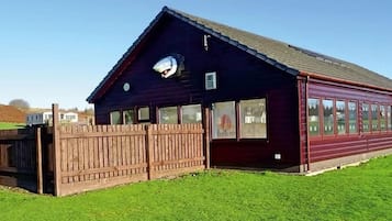 Cabin | Exterior