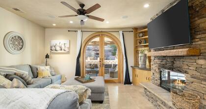 Rockaway Private 3-bedroom house with AC, pool & jacuzzi, WiFi in Yucca Valley