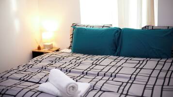 2 bedrooms, iron/ironing board, WiFi, bed sheets