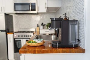 Refrigerador, microondas, horno y lavavajillas 