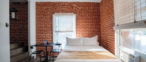 1 多间卧室、熨斗/熨衣板、WiFi、床单