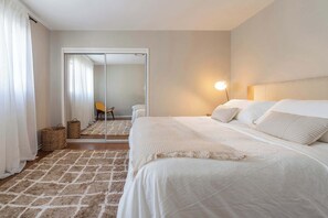 1 bedroom, travel cot, WiFi, bed sheets