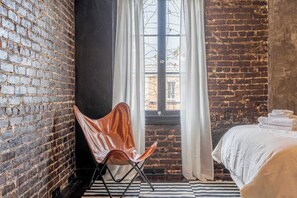 1 bedroom, desk, iron/ironing board, WiFi