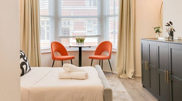 1 chambre, fer et planche à repasser, lit parapluie, Wi-Fi gratuit