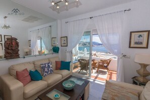 TV - Terrace House Marina Views (Andalusia)