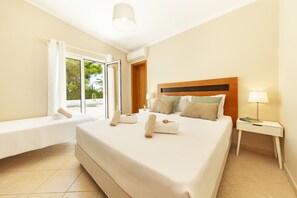 3 bedrooms, in-room safe, iron/ironing board, free WiFi