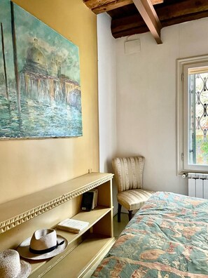 3 bedrooms, iron/ironing board, bed sheets - Un jardin à Venise - Two Bedroom House, Sleeps 4 (Venezia)