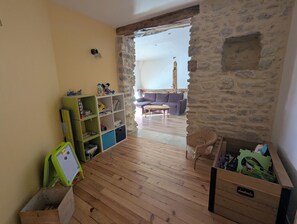 Interior - Comfortable stone house 180m2 in the countryside between lakes and mountains (Ceignes)