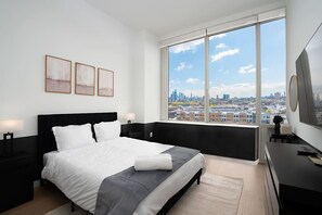 1 bedroom, desk, WiFi