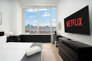 1 bedroom, desk, WiFi