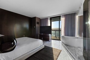 1 bedroom, desk, iron/ironing board, WiFi