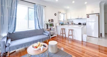 Cozy 4B3B family home w parking WIFI @Clayton C25