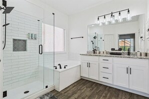 Shower, hair dryer, bidet, towels - ❤ Heated pool, Private Gym, Gaming room & Pizza oven-Your perfect Vacation ❤ (DeSoto)
