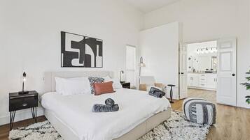 6 soverom, strykejern/-brett, wi-fi og sengetøy