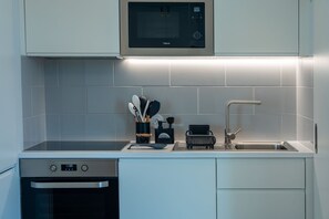 Fridge, microwave, oven, dishwasher