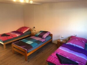 2 habitaciones, wifi gratis y ropa de cama 