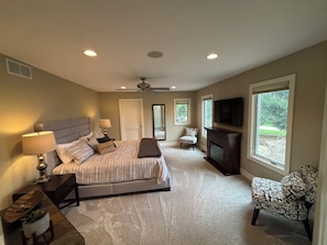 5 bedrooms, iron/ironing board, travel cot, free WiFi - The Betsie Birdie on the #8 Green at Crystal Mountain (Thompsonville)