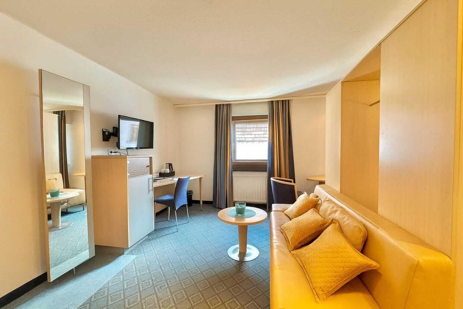 Junior Suite | Living area