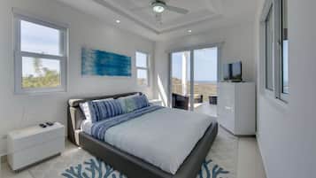 5 bedrooms, desk, iron/ironing board, WiFi