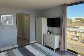 3 soverom, strykejern/-brett, wi-fi og sengetøy