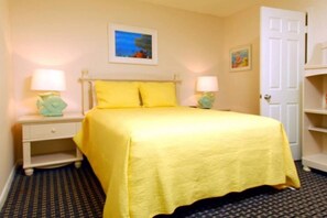 3 bedrooms, iron/ironing board, WiFi, bed sheets - Gorgeous 3 Bedroom Penthouse on the Golden Mile (Myrtle Beach)