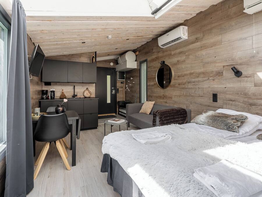 高級開放式客房, 湖景 | 低過敏寢具、筆電工作空間、免費無線上網、床單