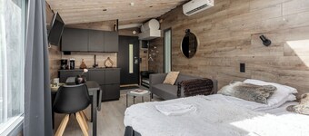 Private & Cozy Suite with lake views