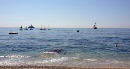 Spacious family villa overlooking the Mediterranean