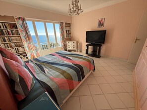 4 chambres, bureau, fer et planche à repasser, Wi-Fi gratuit
