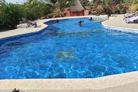Piscine. Hôtel Nanaay