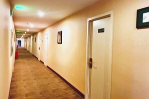 Unclassified image, 4 of 19, button - Wutong Hotel (Beijing Changping University of Petroleum) (Beijing)
