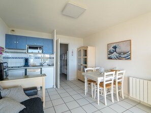 Interior - Apartment for 6, ocean view, Mimizan Beach, parking (Mimizan-Mimizan Plage)