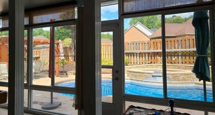 Entire Home Augusta, Martinez GA with Swimming pool