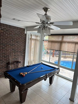 Spielezimmer