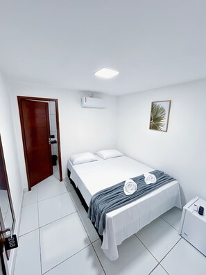 Standard Double Room | Seterika/papan seterika, Wi-fi percuma, cadar katil