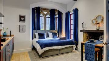 6 bedrooms, iron/ironing board, free WiFi, bed sheets