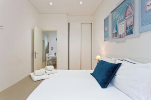 1 habitación, tabla de planchar con plancha, wifi y ropa de cama 