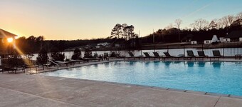 Tranquil 3BR Townhome with Porch, Office & Pool Access Near Auburn