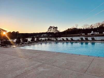 Tranquil 3BR Townhome with Porch, Office & Pool Access Near Auburn