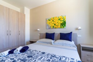 2 bedrooms, WiFi, bed sheets - Apt at 100 mt from the Sea - First Floor -Residence della Vite - By Just Houses (Salve)
