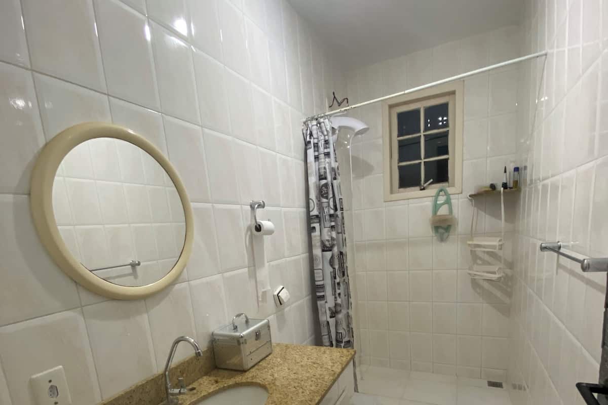 1 bedroom, desk, laptop workspace, free WiFi